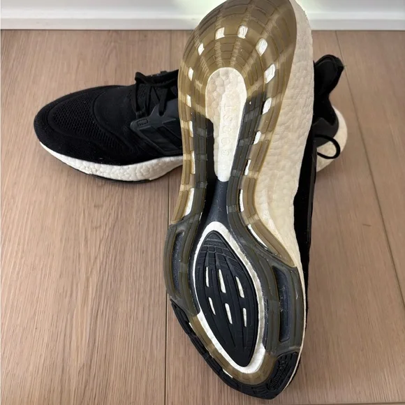 Adidas Ultraboost 22 running shoes size 12